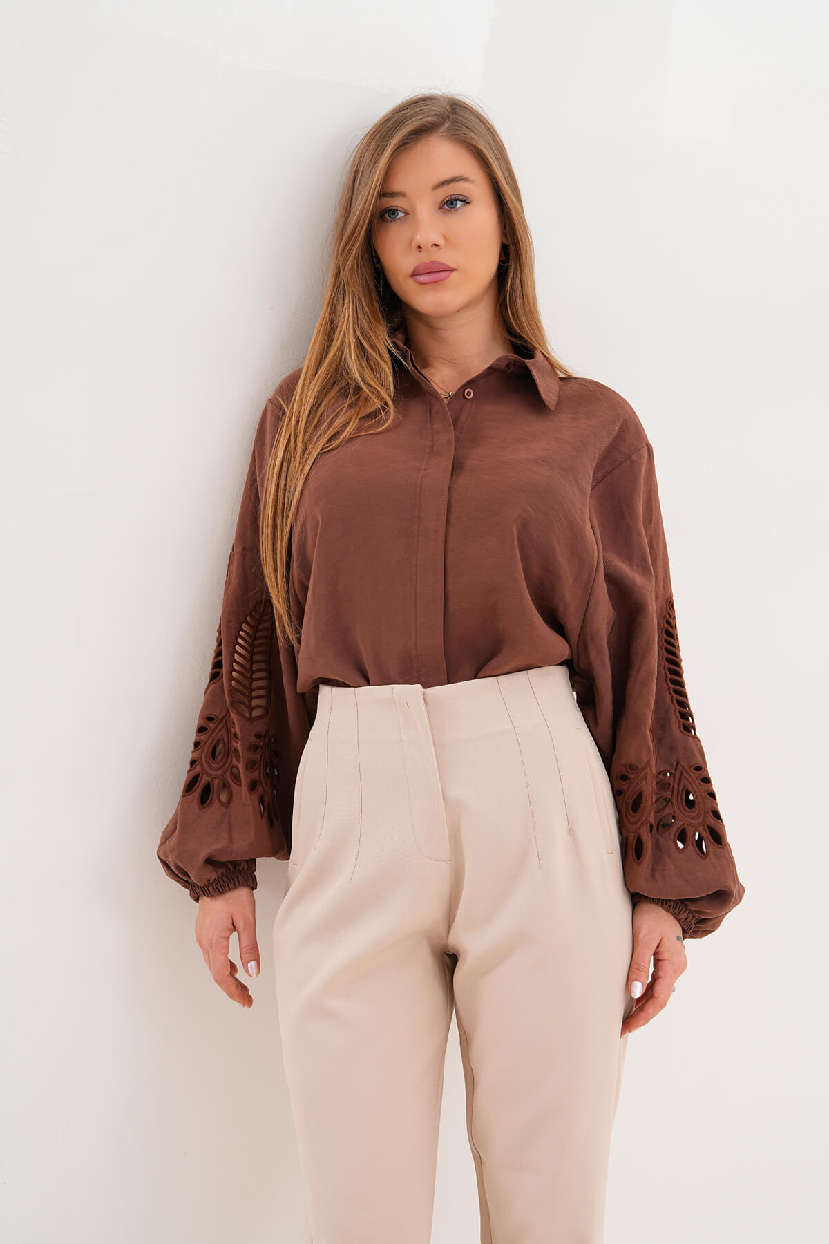 Bilek Lastikli Kolları Nakışlı Gömlek MDG-25-D-19 Kahverengi - MDG