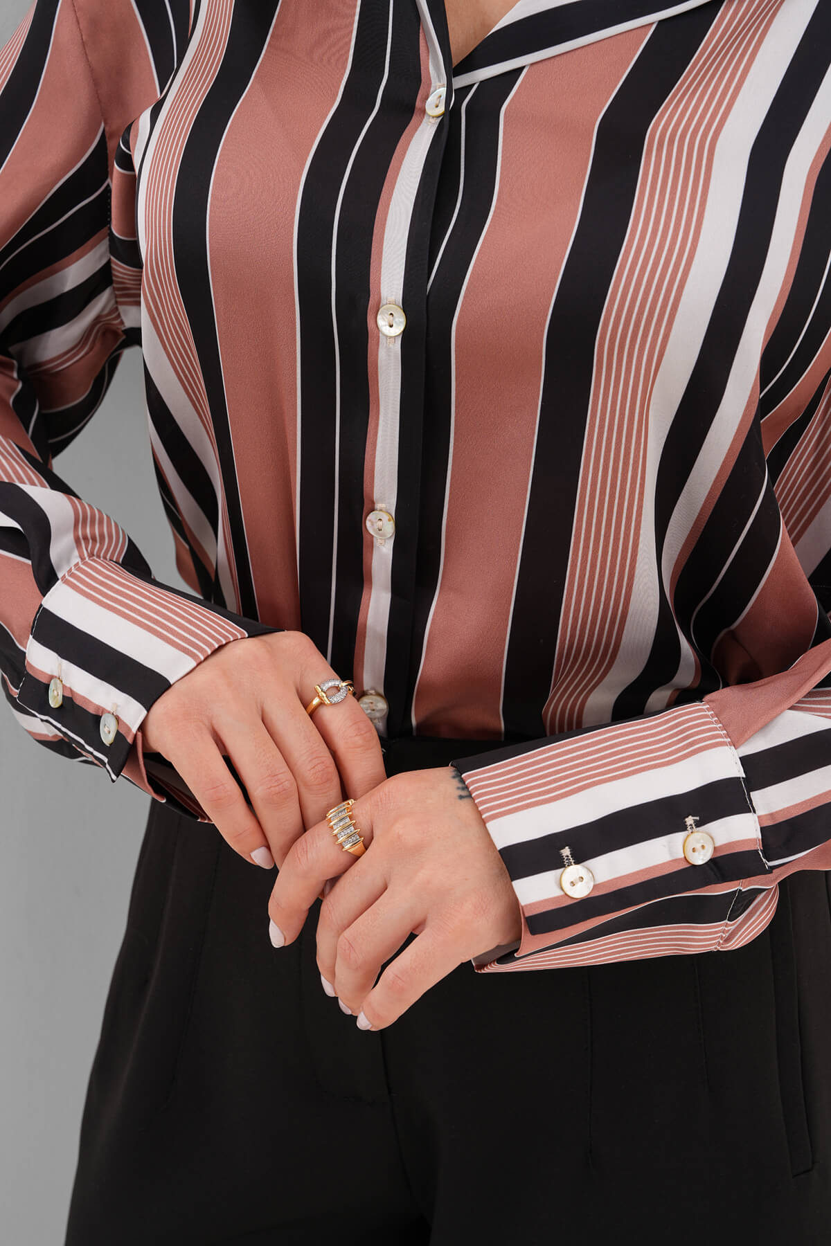 Çizgili Saten Gömlek MDG-25-D-32 Siyah Çizgili - 2