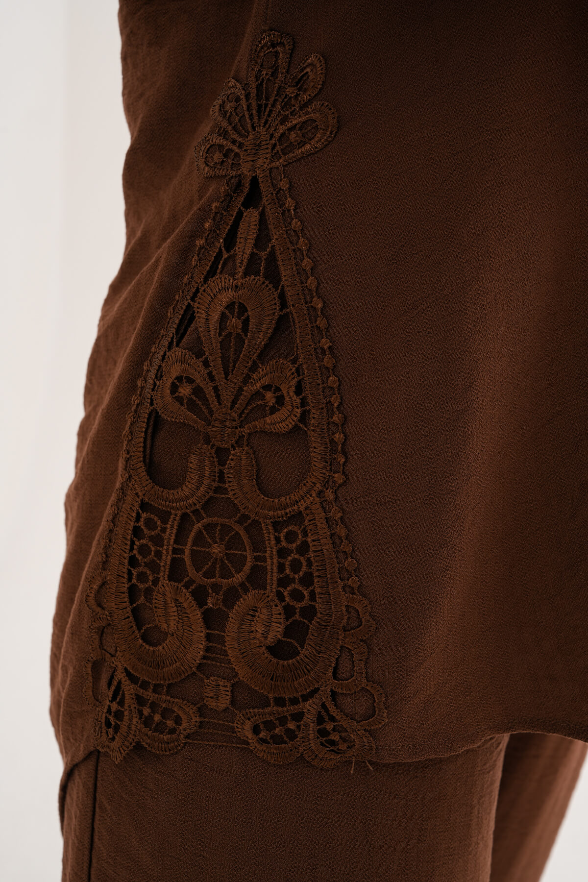 Dantel Detaylı Gömlek MDG-25-D-77 Kahverengi - 2