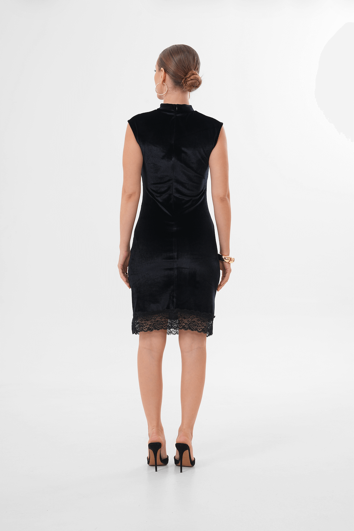 Dantel Detaylı Kadife Mini Elbise MDG-25-Ö-55 Siyah - 5