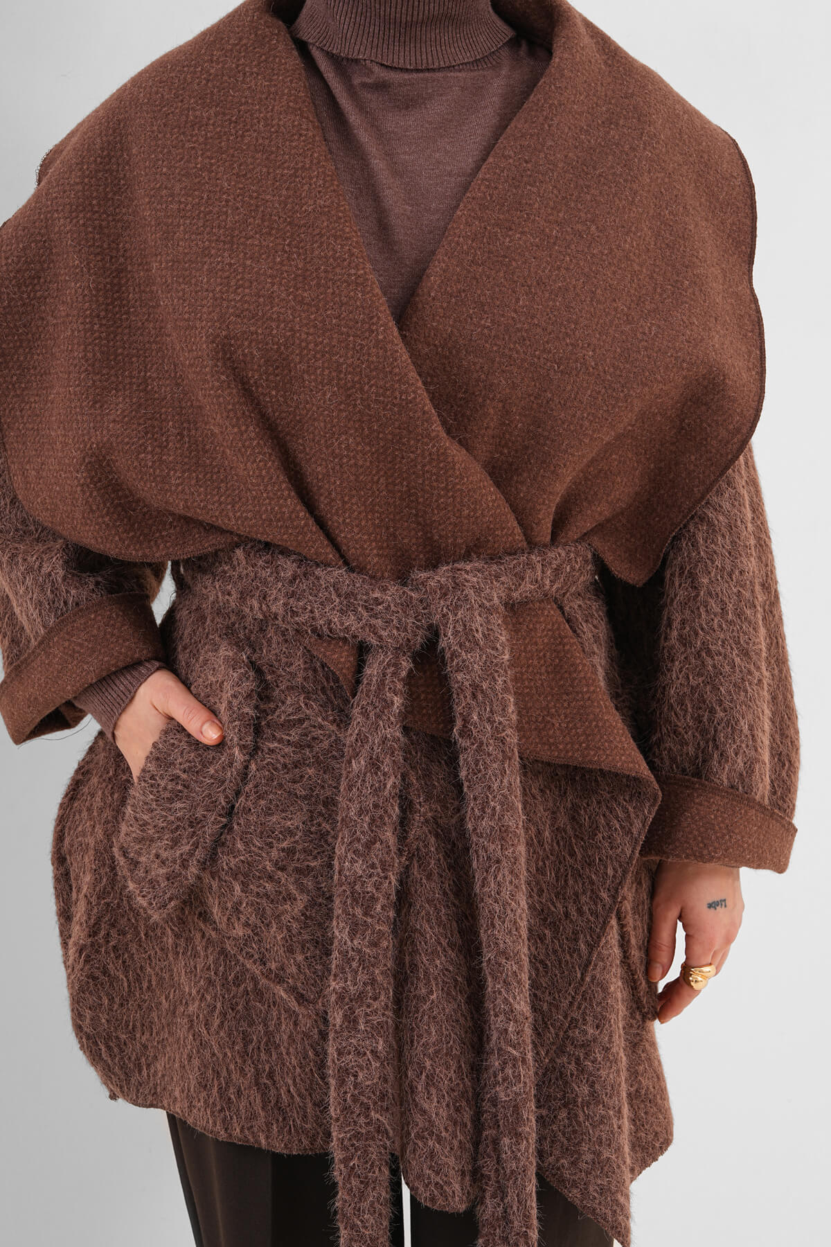 Geniş Yaka Kuşaklı Kaşe Hırka MDG-25-D-107 Kahverengi - 2