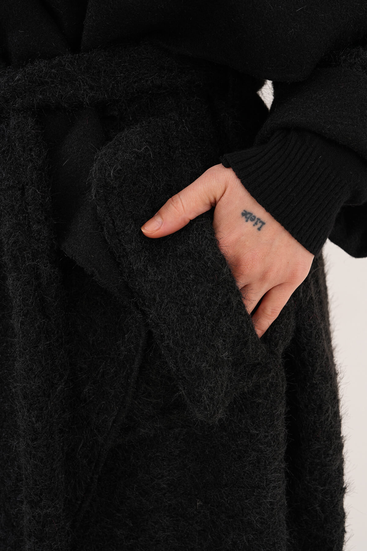 Geniş Yaka Kuşaklı Kaşe Hırka MDG-25-D-107 Siyah - 3