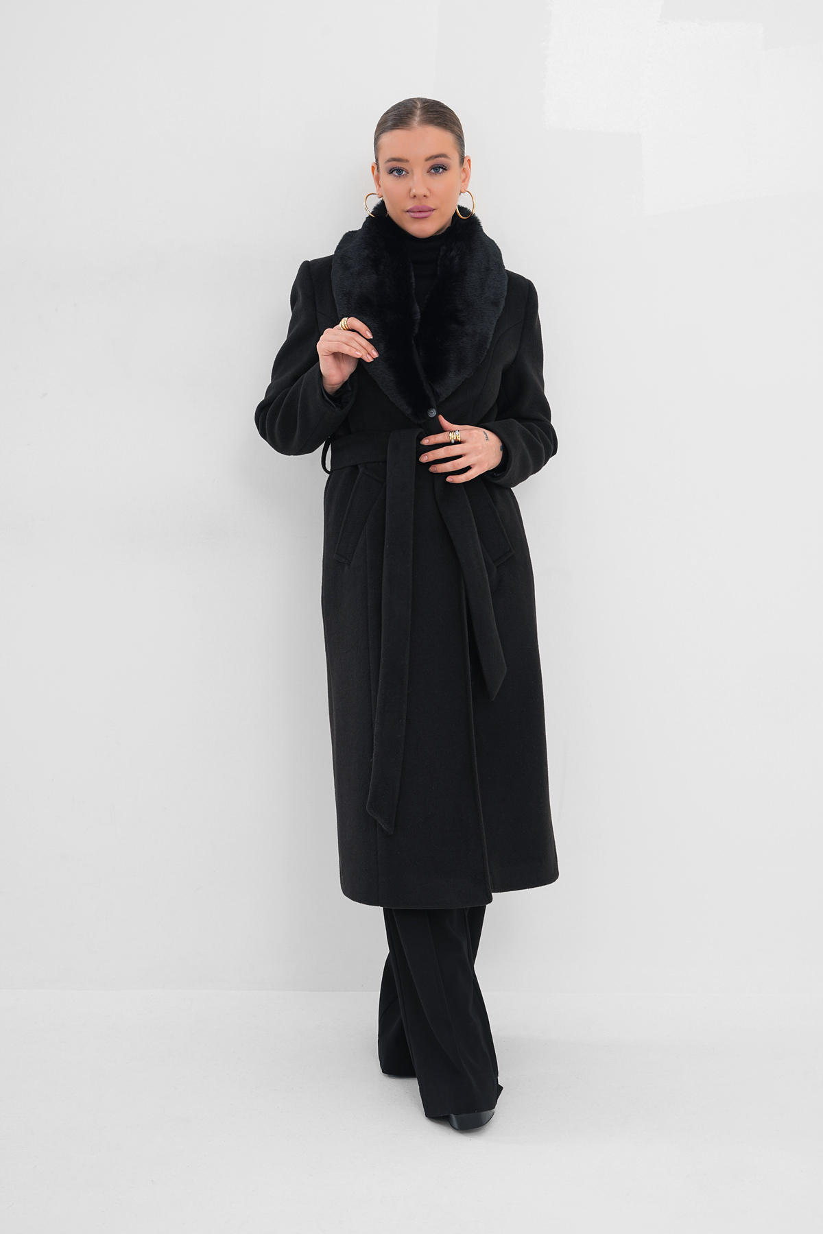 Yaka Kürklü Kuşaklı Uzun Kaban MDG-ALTY-5161 Siyah 