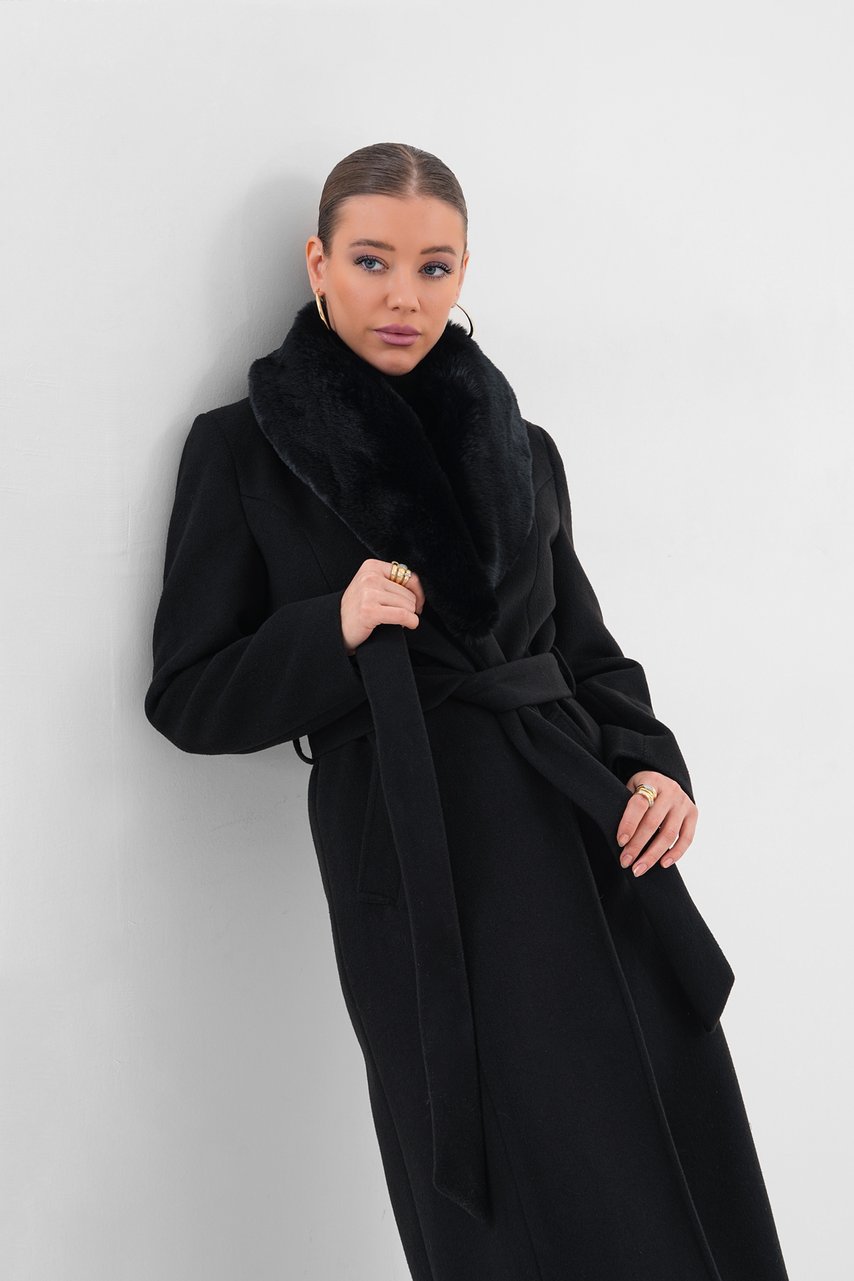 Yaka Kürklü Kuşaklı Uzun Kaban MDG-ALTY-5161 Siyah - 2