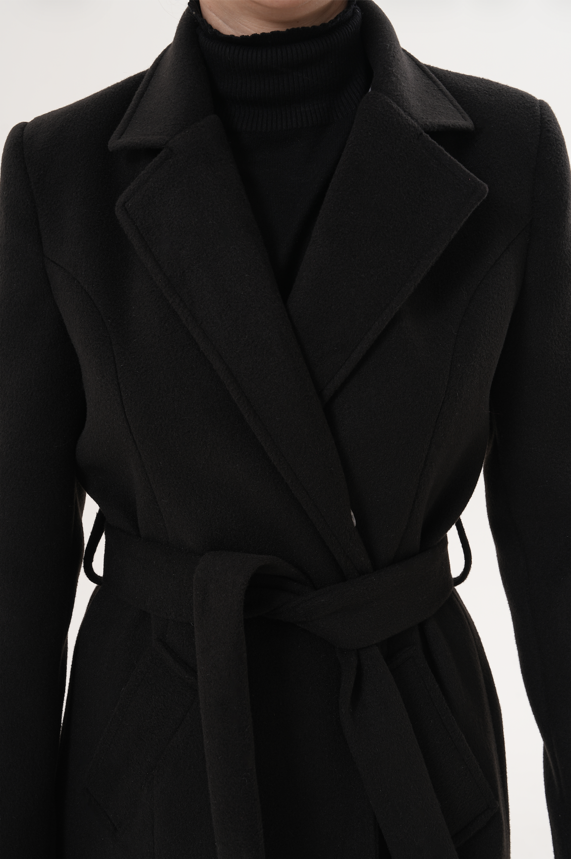 Yaka Kürklü Kuşaklı Uzun Kaban MDG-ALTY-5161 Siyah - 4