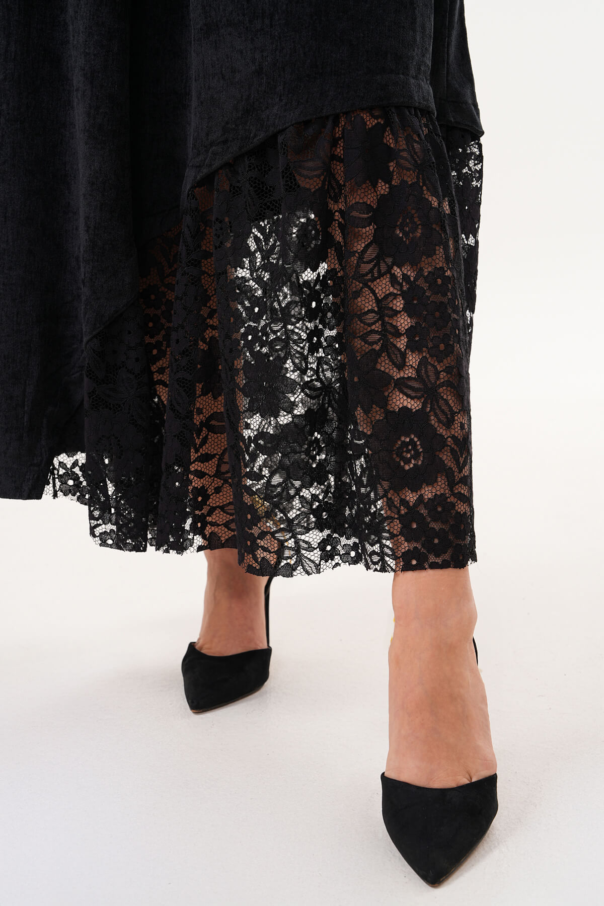 Yan Dantelli Kadife Etek MDG-25-D-91 Siyah - 4