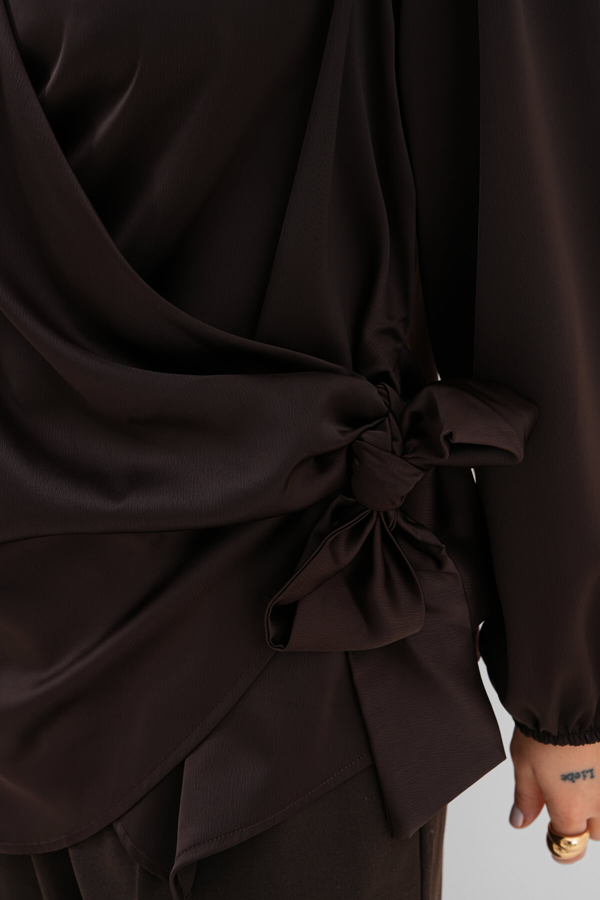 Yandan Bağlamalı Saten Gömlek MDG-25-D-10704 Kahverengi - 2