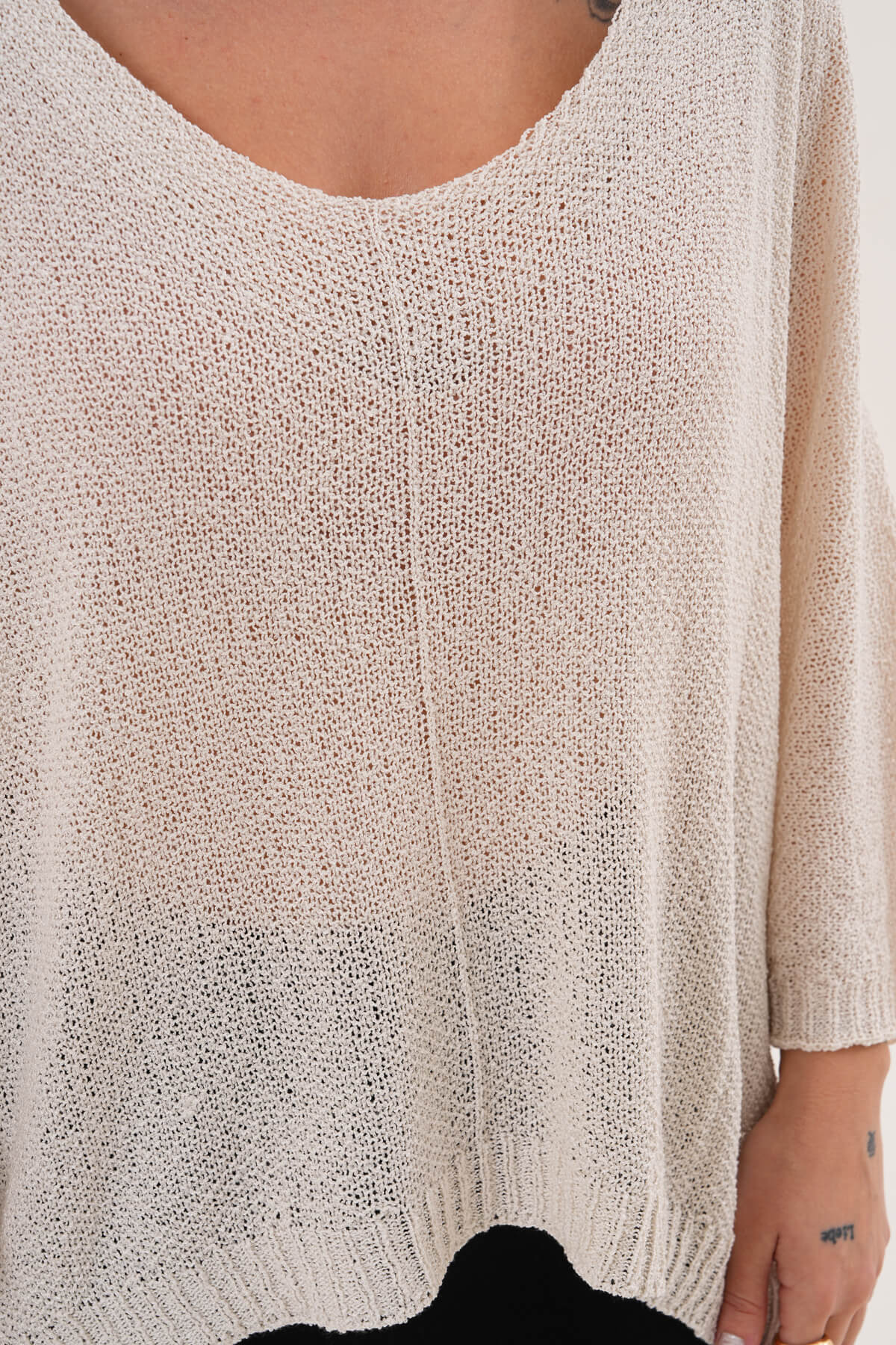 Yuvarlak Yaka Asimetrik İnce Örgü Triko MDG-1002 Krem - 2