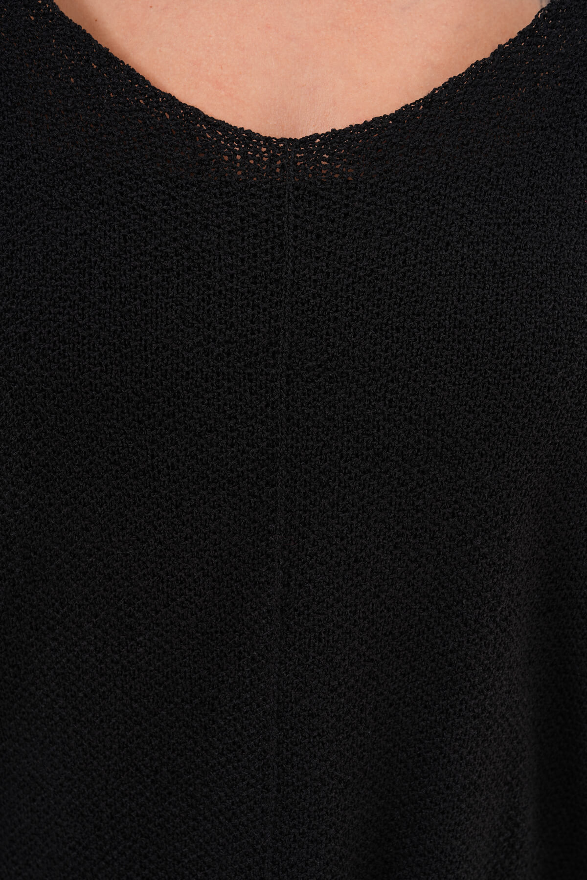 Yuvarlak Yaka Asimetrik İnce Örgü Triko MDG-1002 Siyah - 2